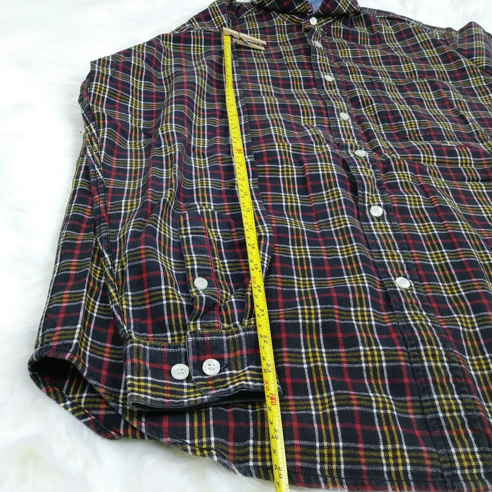 3/25$‎ Tommy button top durable plaid long sleeve